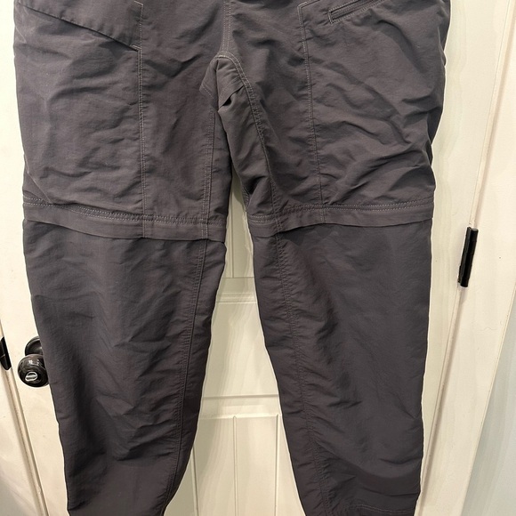 The North Face Men's Dark Gray Cargo Convertible Pants L - Picture 2 of 5